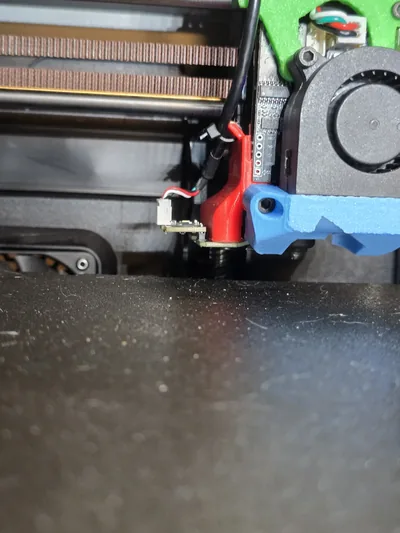 3D printer extruder, blower fan and hotend on the gantry