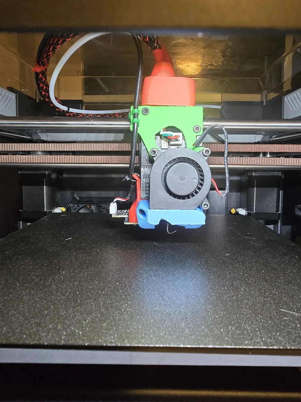 3D printer extruder, blower fan and hotend on the gantry